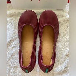 EUC Burgundy Tieks, size 8